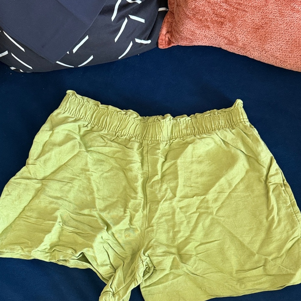 Light Green Women's Elastic Waist Shorts